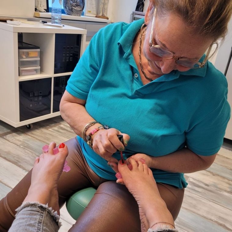 Pedicure behandeling Assen In Balanz door gediplomeerde behandelaars lakken nagels na behandeling (6)